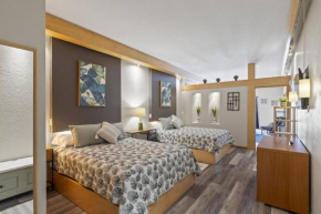 315A Palm Villa | European Village